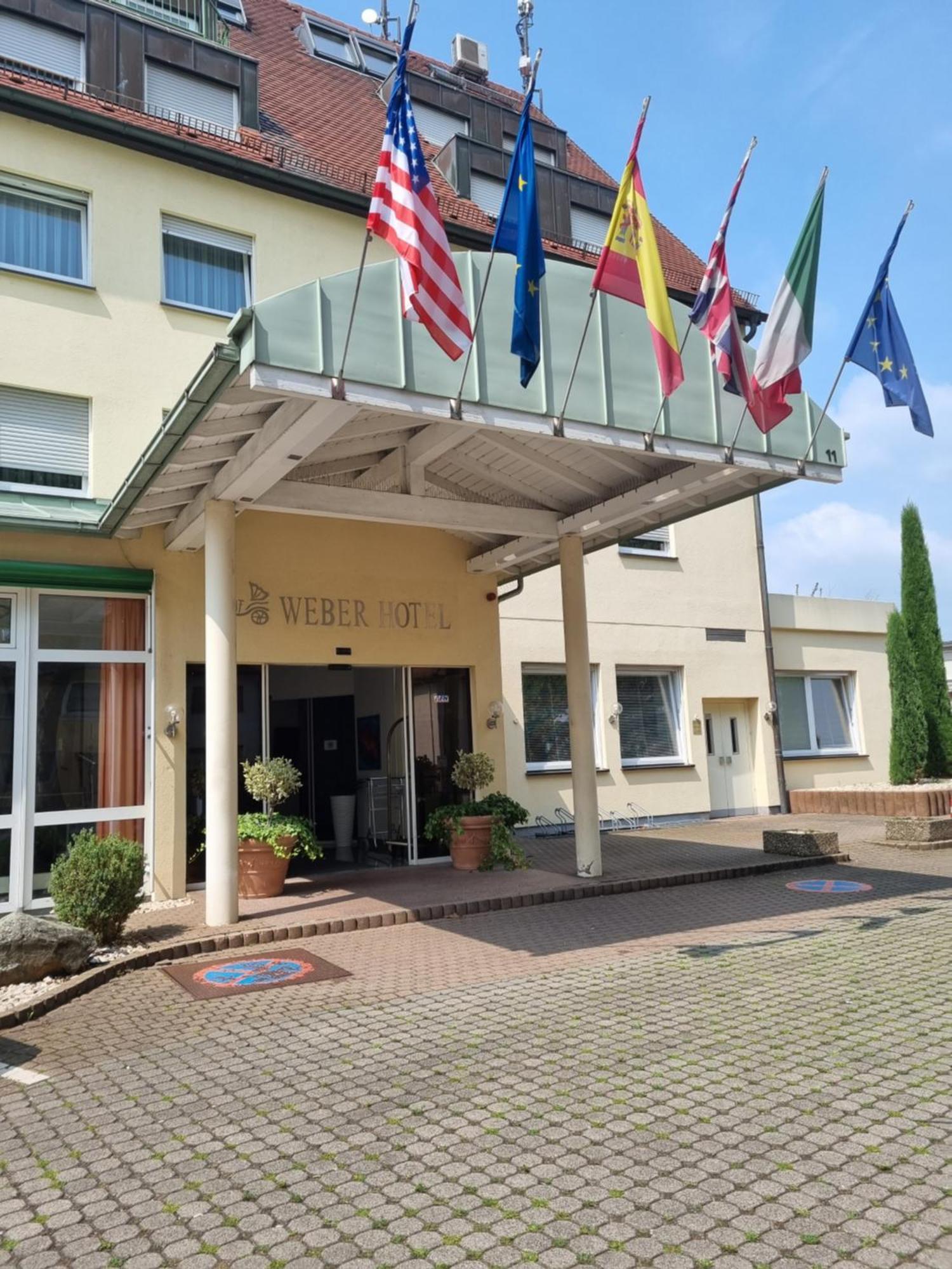 Weber Hotel MHG Exterior photo