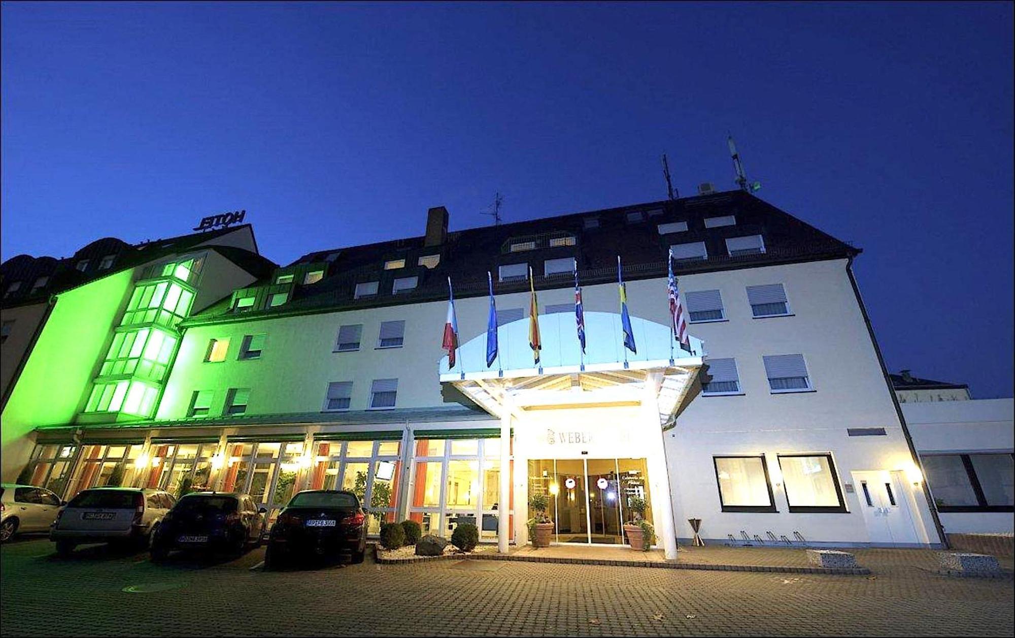 Weber Hotel MHG Exterior photo