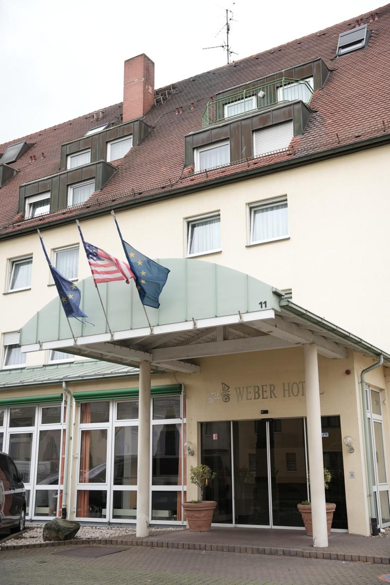 Weber Hotel MHG Exterior photo